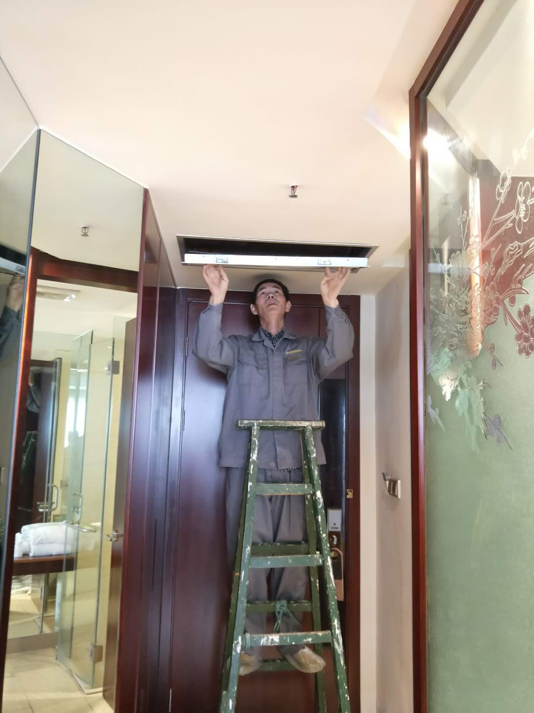 正版49图库免费打开